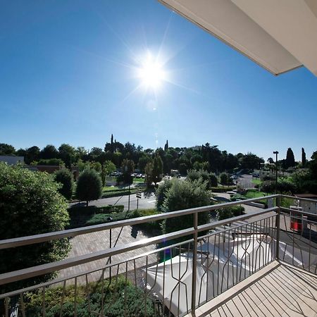 Apart-Hotel La Rocchetta Паденге-суль-Гарда Экстерьер фото